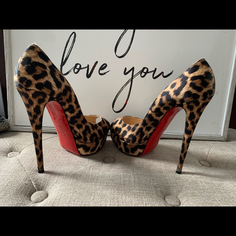 Authentic Christian Louboutin cheetah peeptoe Pump